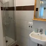 호텔 Sali Homes - Gaestehaus Lamm Obersulm