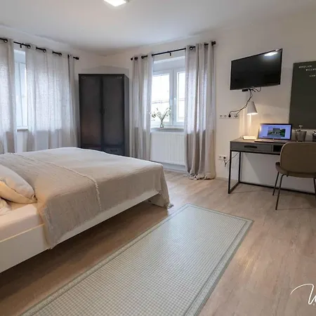 Sali Homes - Gaestehaus Lamm Szálloda