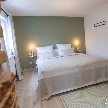 Sali Homes - Gaestehaus Lamm Szálloda Obersulm