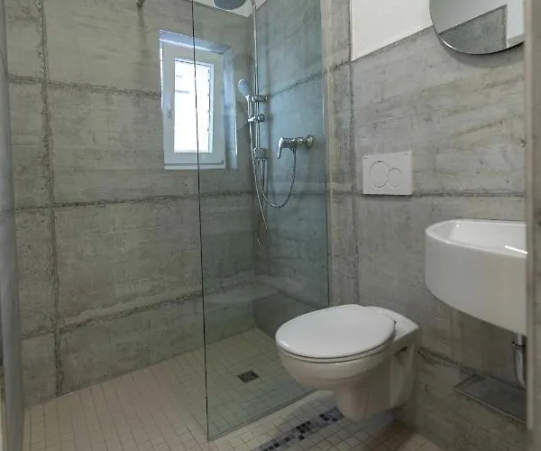 Sali Homes - Gaestehaus Lamm Hotel *