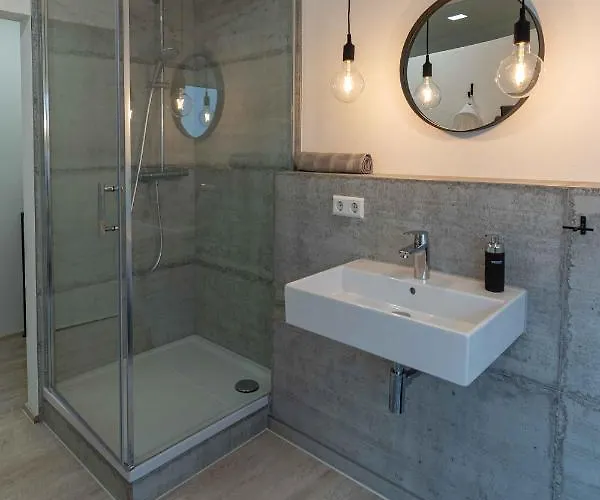 Sali Homes - Gaestehaus Lamm Hotel *